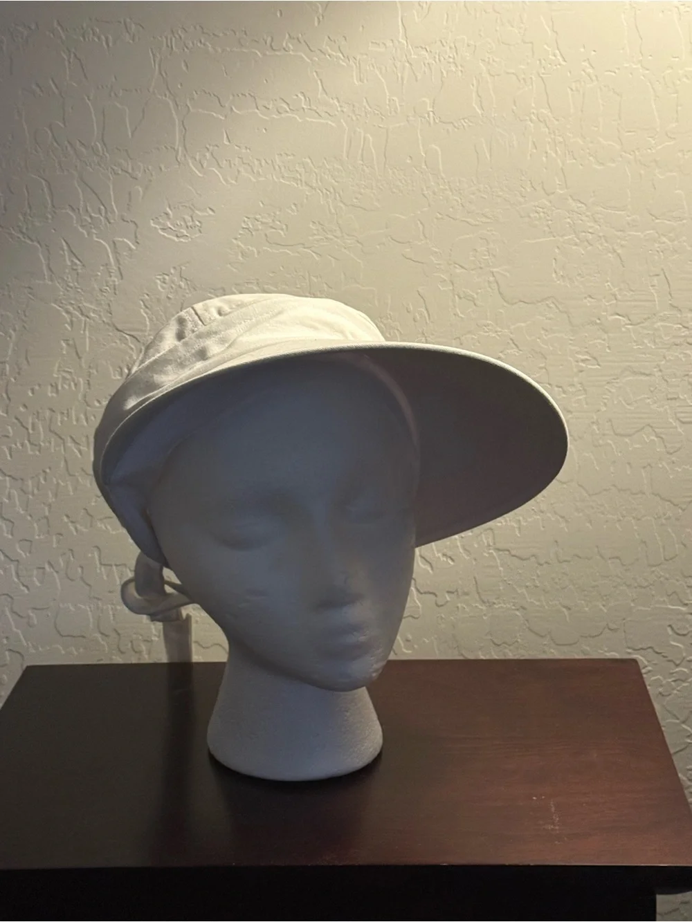 White Wide-Brim Sun Visor Hat